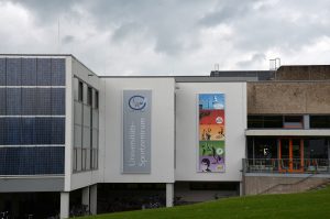 Bild des Sportzentrums am Institut für Sportwissenschaften.
